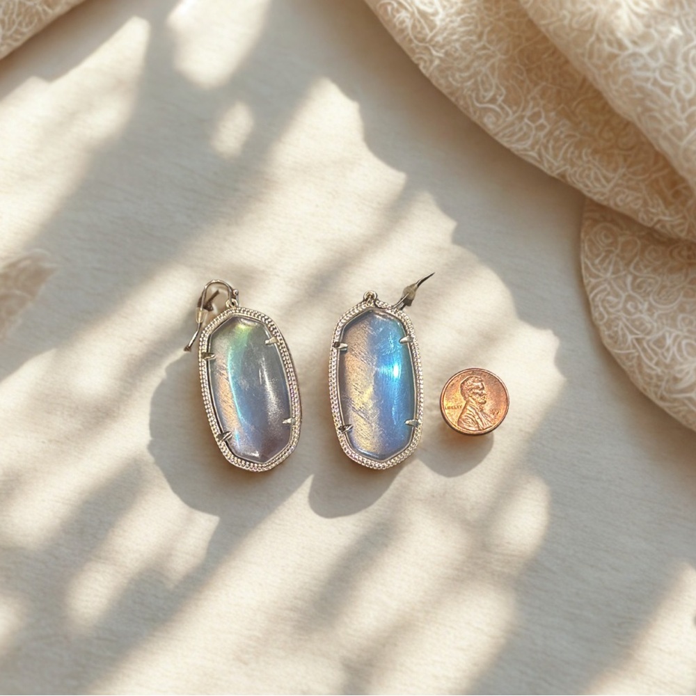 Elegant Kendra Scott clear opalescent Elle drop Earrings with gold